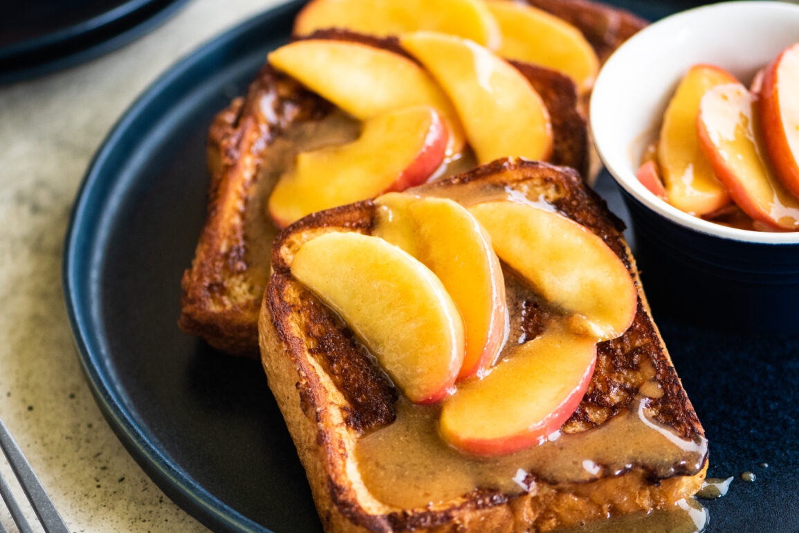 French Toast With Caramelized Apples | Dude That Cookz