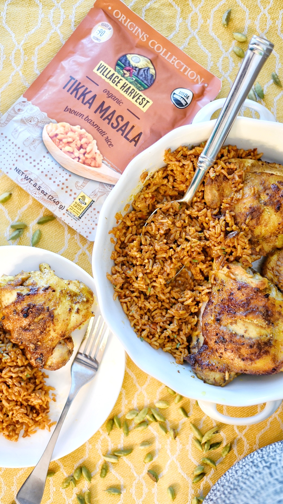 The @VillageHarvest Origins Collection features authentic recipes from #India and #Thailand created by home cooks (just like myself). The recipes are organic, non-GMO, gluten free, and made with 100% Whole Grain. #VHOrigins #rice #brownrice #basmatirice #tikkamasala #indianfood #indianrecipes #castironchicken #chicken