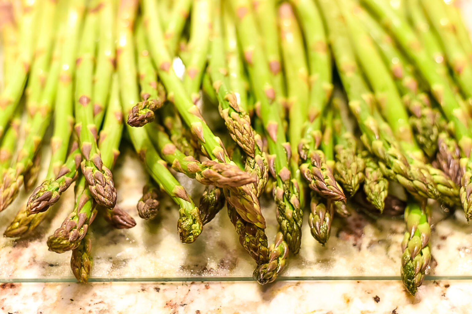 Parmesan Crusted Asparagus Spears | Dude That Cookz