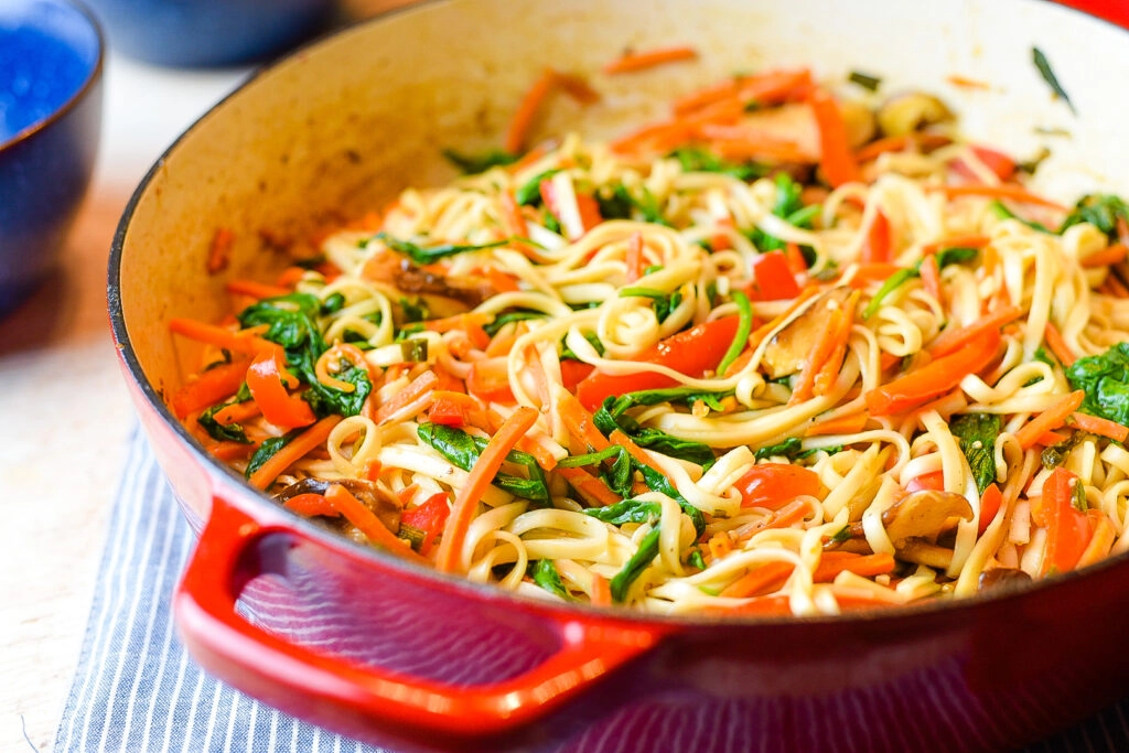 Easy Breezy Vegetable Lo Mein