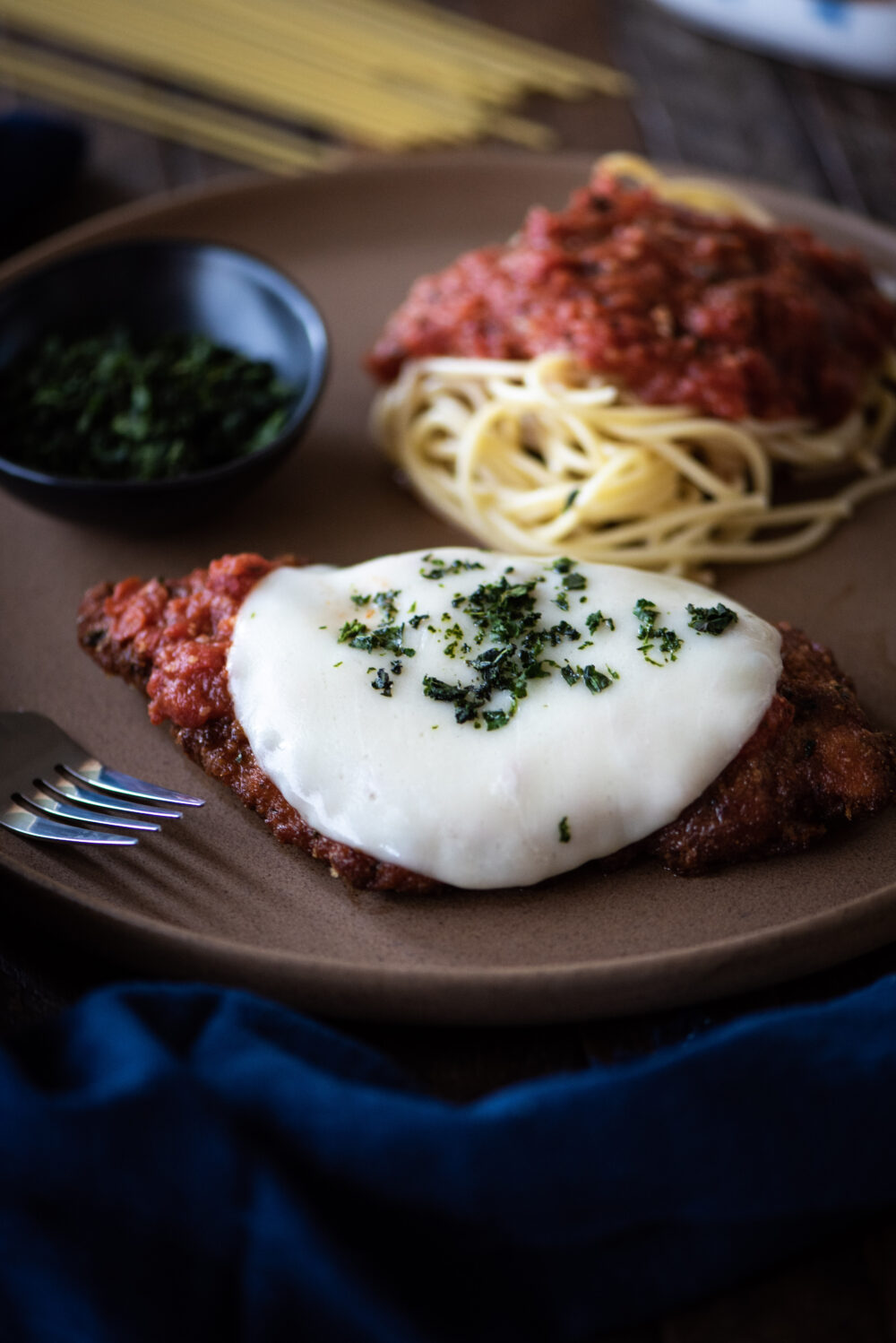 plate of chicken parmesan