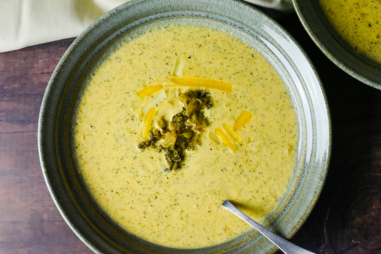 Instant Pot Broccoli and Cheese Soup