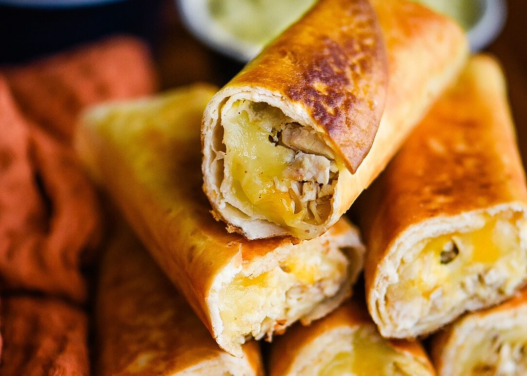 3Ingredient Shredded Chicken Flautas Dude That Cookz