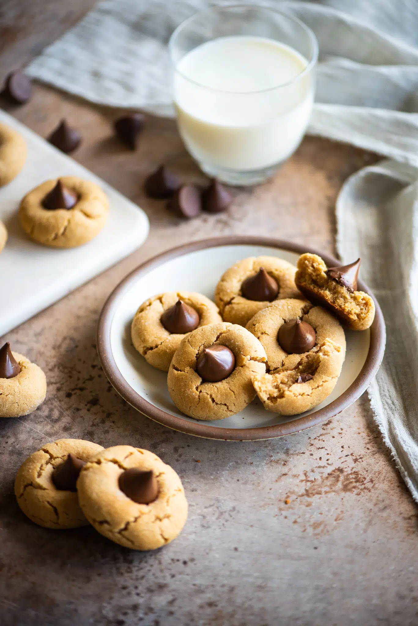 Easy Peanut Butter Blossom Cookies