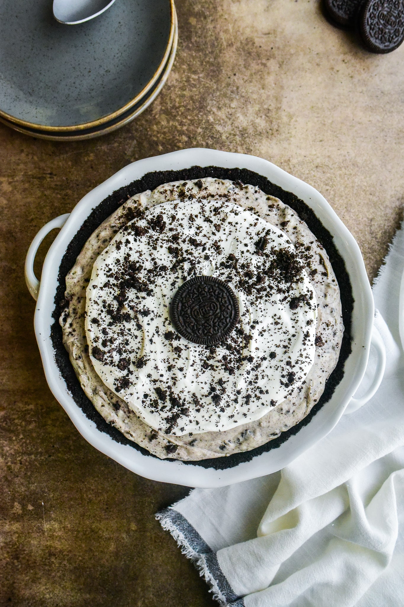 overhead shot of whole oreo cream pie