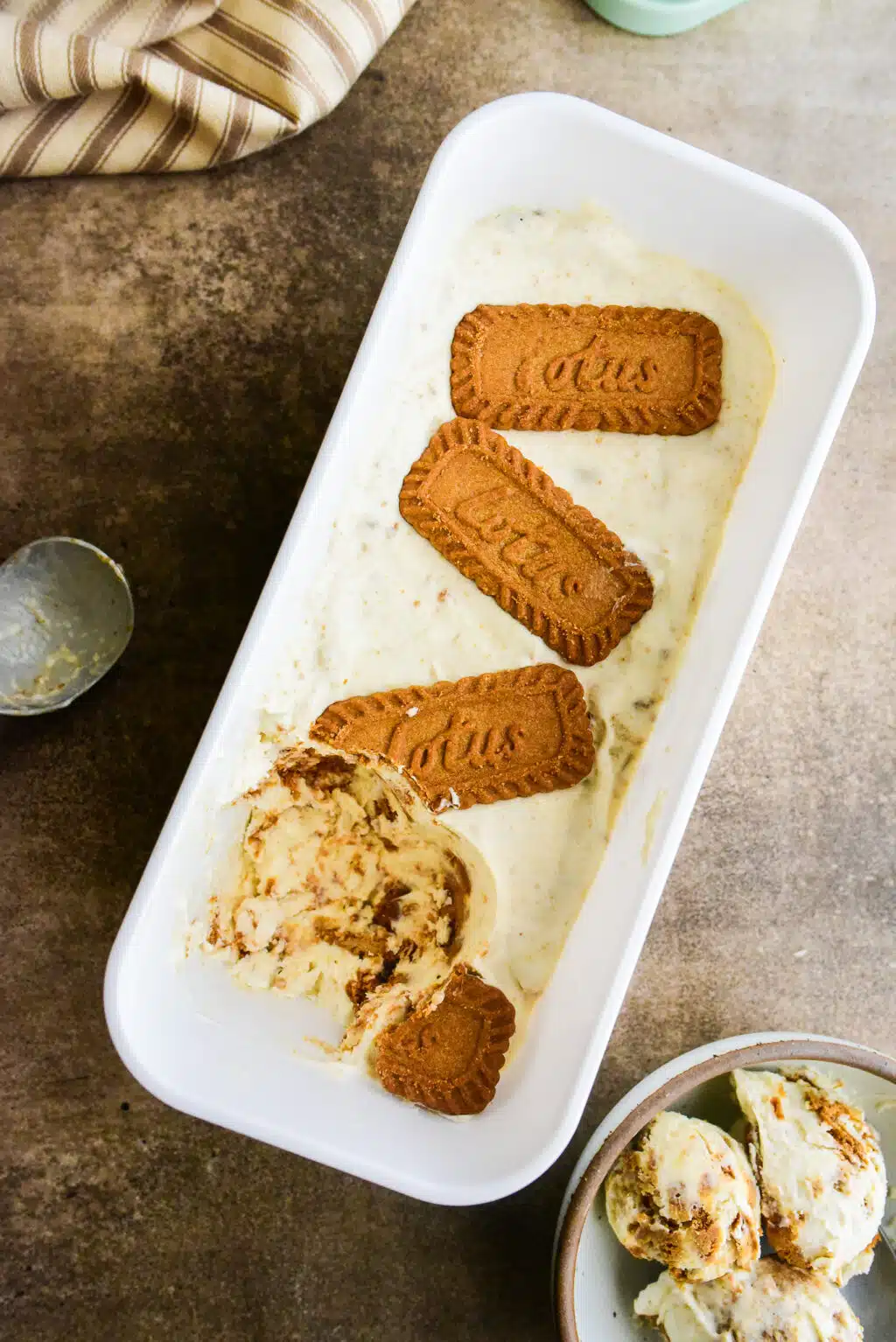 overhead shot of no-churn biscoff ice cream