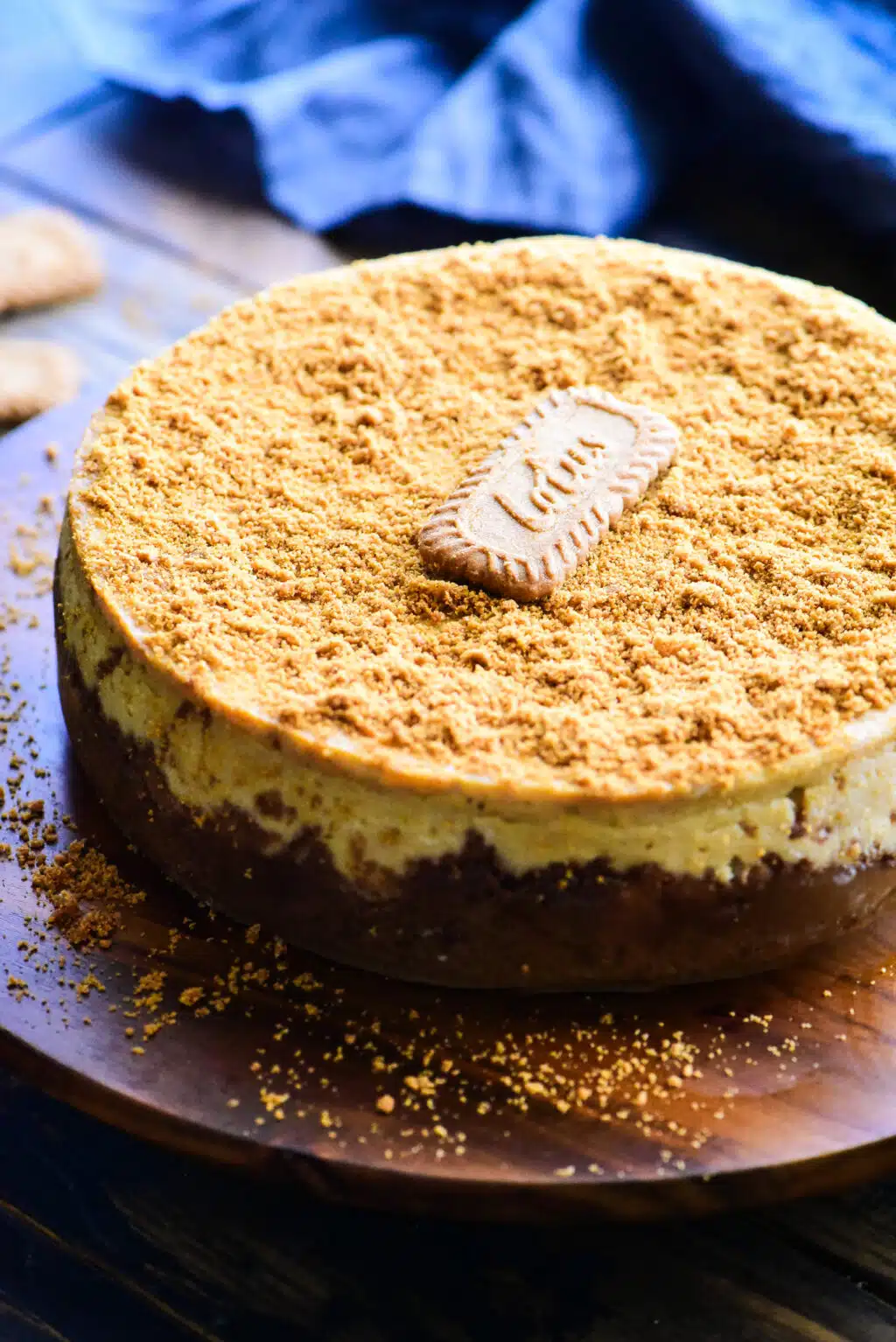 whole baked biscoff cheesecake