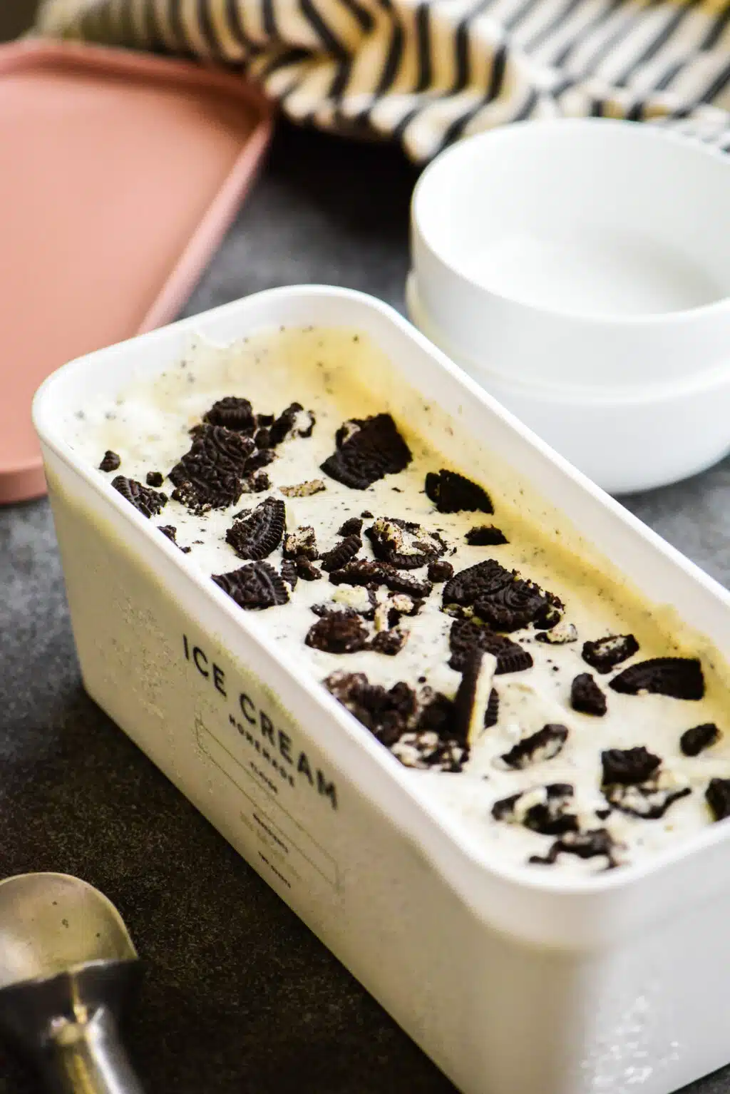 freezer container with no churn oreo ice cream
