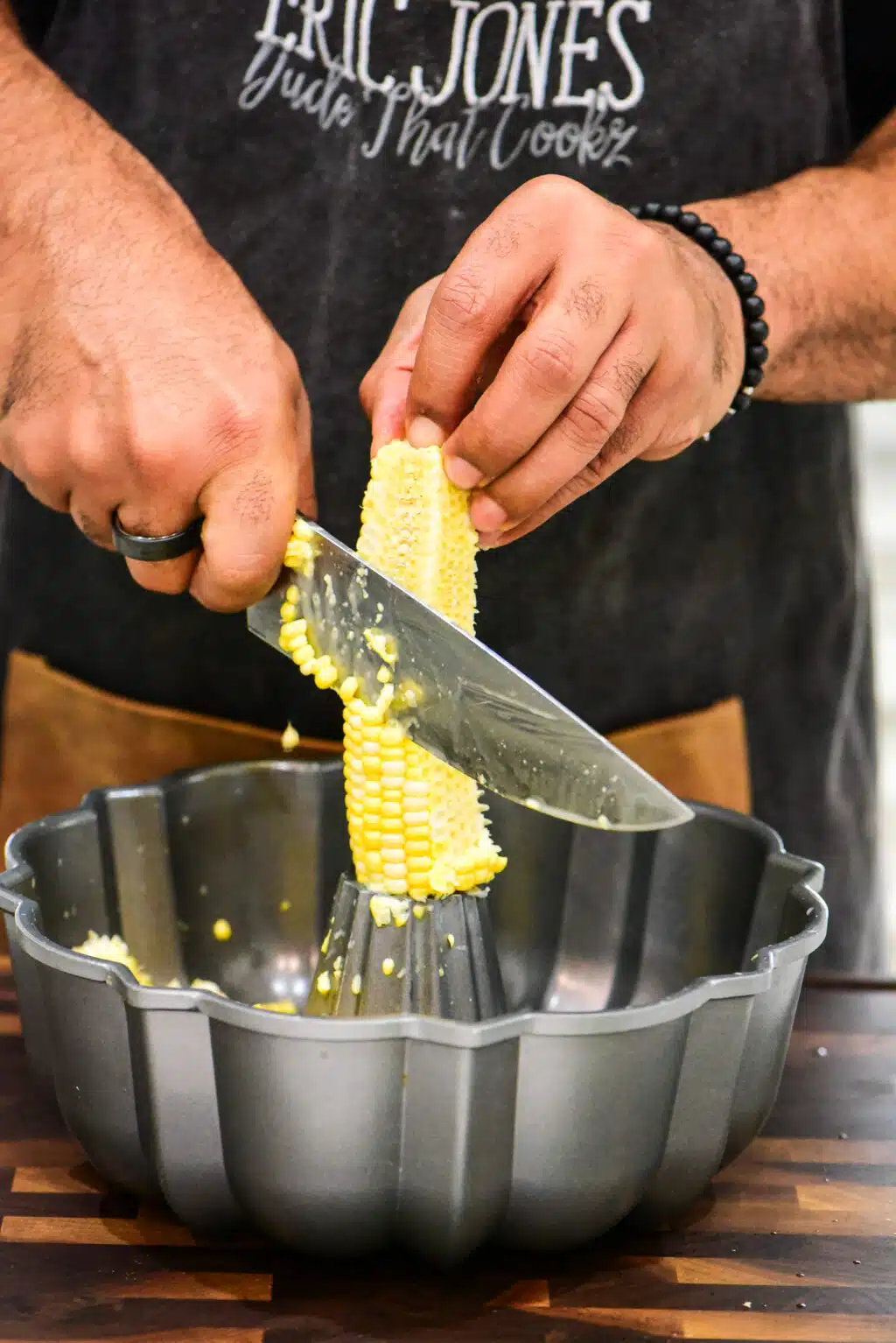 shelling corn from the cob