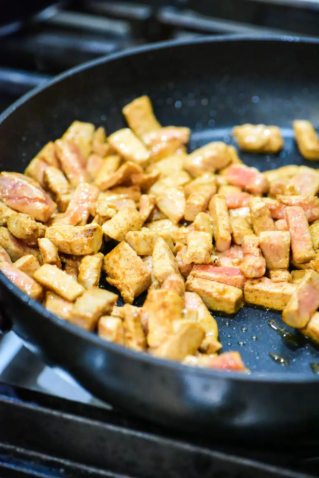 quickly searing fresh tuna in a skillet